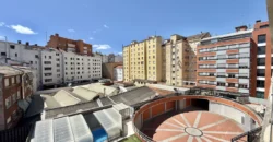 Piso céntrico de tres habitaciones, dos baños con garaje y trastero Piso céntrico de tres habitaciones, dos baños con garaje y trastero