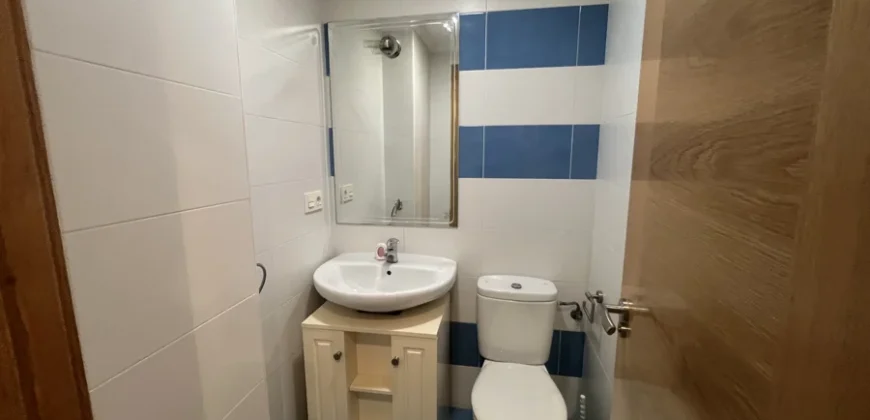 Piso de tres habitaciones y dos baños con plaza de garaje