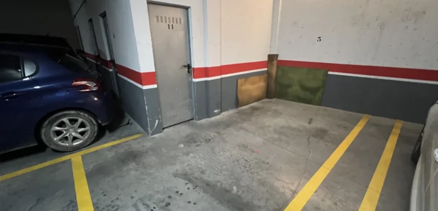 Piso de tres habitaciones y dos baños con plaza de garaje