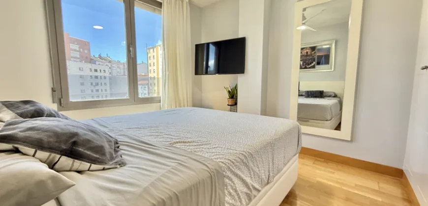 Piso céntrico de tres habitaciones, dos baños con garaje y trastero