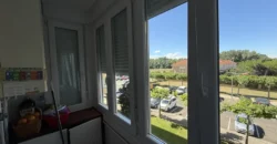 Piso de tres habitaciones y dos baños Piso de tres habitaciones y dos baños