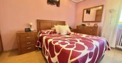 Piso de tres habitaciones y dos baños Piso de tres habitaciones y dos baños
