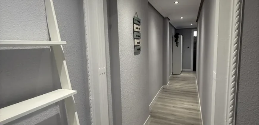 Piso de dos habitaciones con un baño y garaje