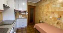 Piso céntrico de cuatro habitaciones con garaje opcional