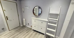 Piso de dos habitaciones con un baño y garaje