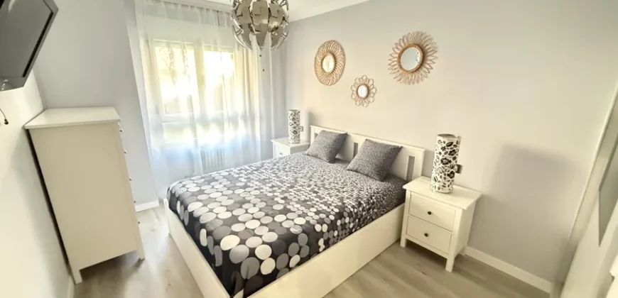 Piso de dos habitaciones con un baño y garaje