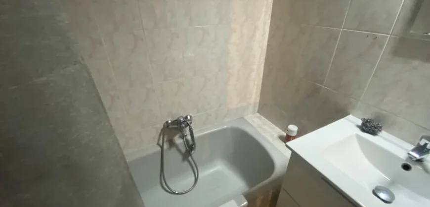 Piso céntrico de tres habitaciones con trastero