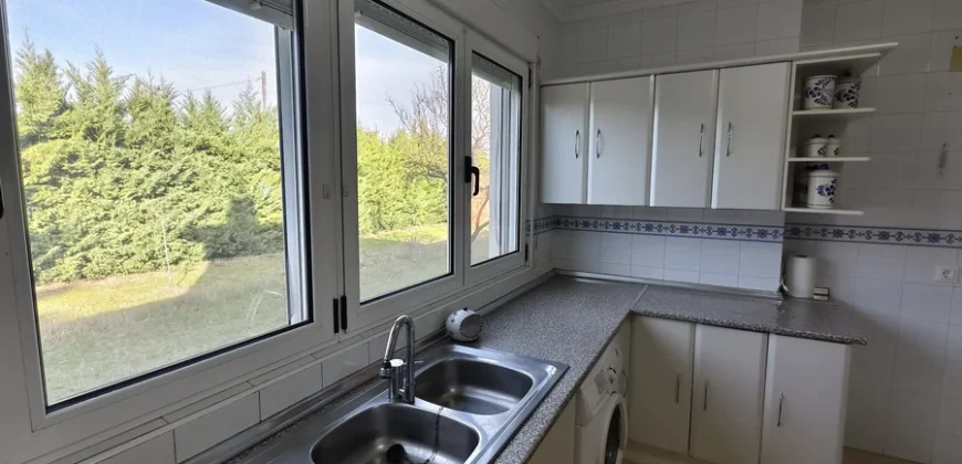 Casa independiente de 6 habitaciones con piscina.