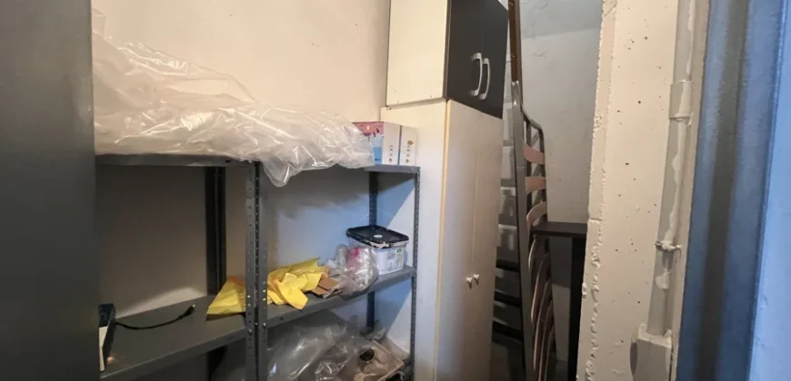 Piso de tres habitaciones y dos baños con plaza de garaje