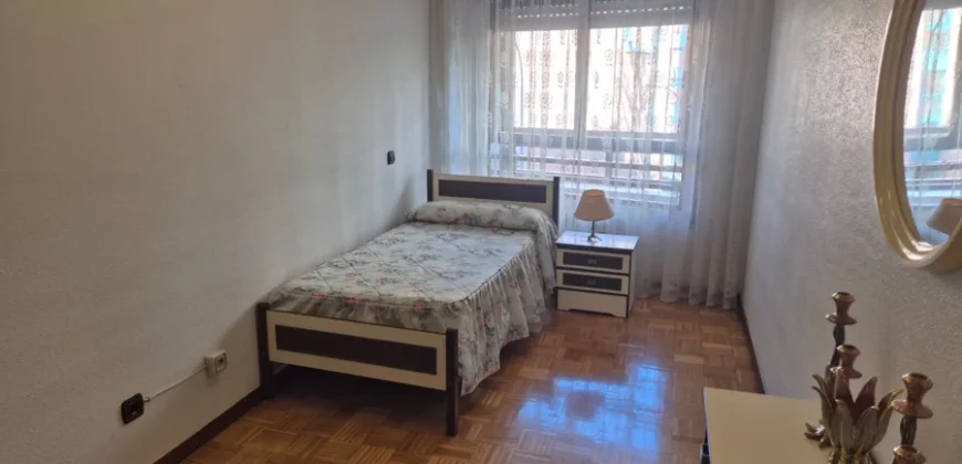 Venta de Piso en Palencia de 3 dormitorios con garaje en Avenida Santander