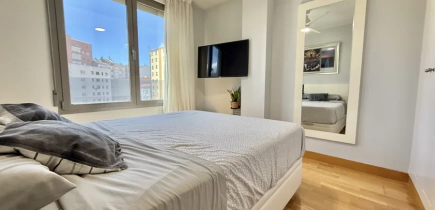 Piso céntrico de tres habitaciones, dos baños con garaje y trastero
