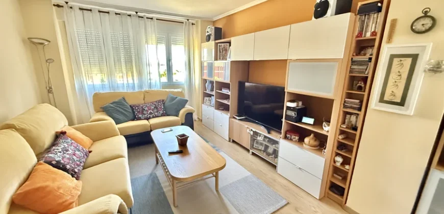 Piso de tres habitaciones y dos baños