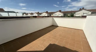 Venta de Chalet en Venta de Baños con patio, merendero y 3 dormitorios Venta de Chalet en Venta de Baños con patio, merendero y 3 dormitorios