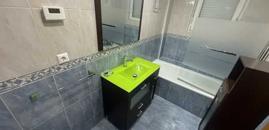 Venta de Chalet en Venta de Baños con patio, merendero y 3 dormitorios