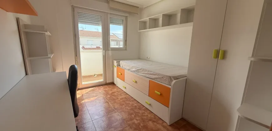 Venta de Chalet en Venta de Baños con patio, merendero y 3 dormitorios