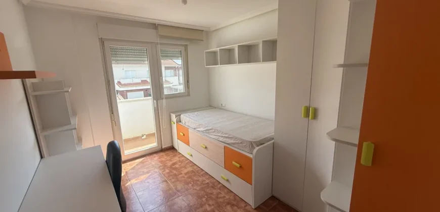 Venta de Chalet en Venta de Baños con patio, merendero y 3 dormitorios