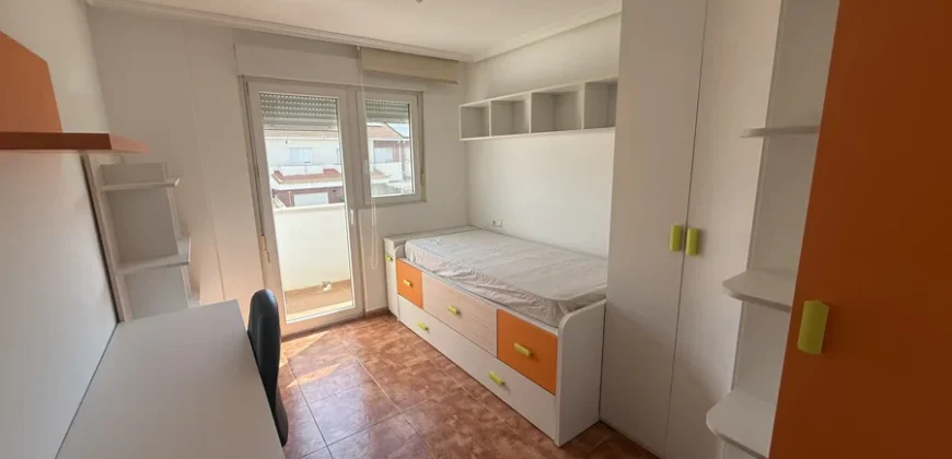 Venta de Chalet en Venta de Baños con patio, merendero y 3 dormitorios
