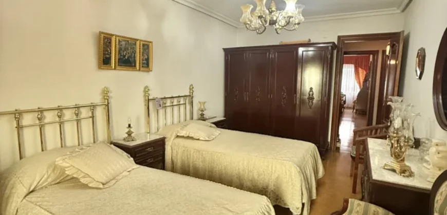 Piso en venta en Palencia en Avenida Madrid Palencia con garaje y terraza