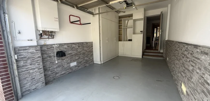Venta de Chalet en Venta de Baños con patio, merendero y 3 dormitorios