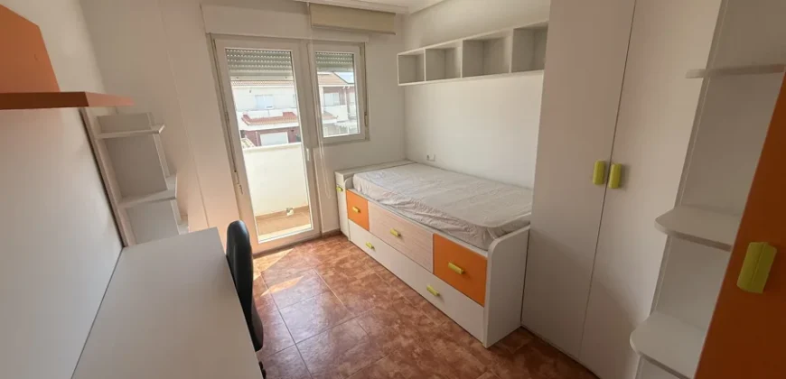 Venta de Chalet en Venta de Baños con patio, merendero y 3 dormitorios