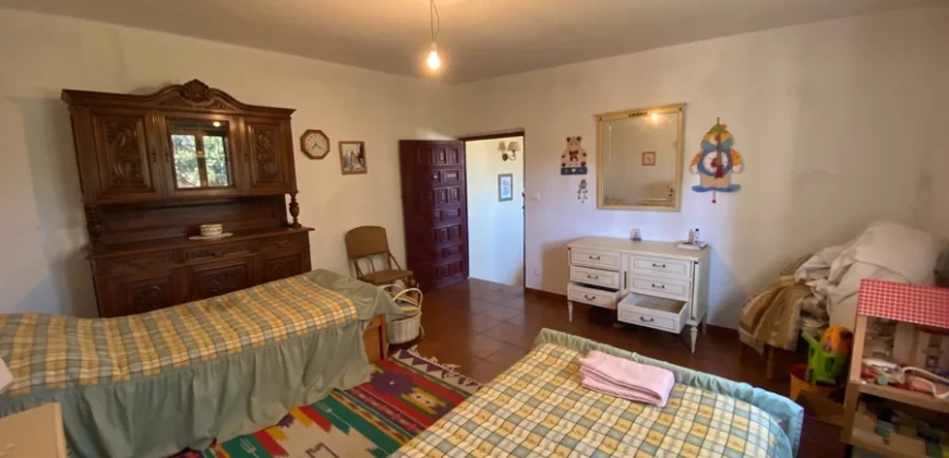 Casa independiente con patio en Capillas.