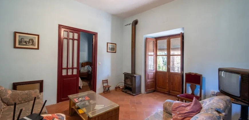 Casa independiente con patio en Capillas.