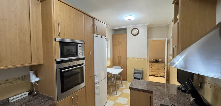 Chalet en venta en Baltanás con patio, merendero y garaje