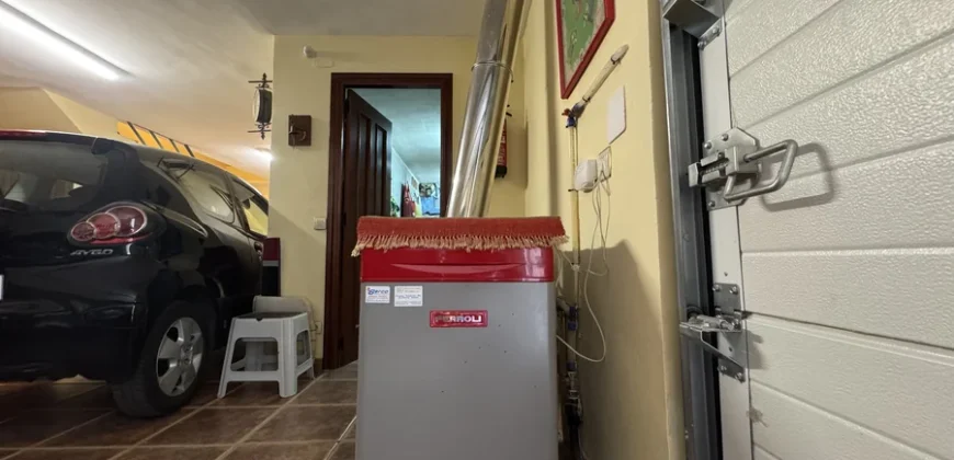 Chalet en venta en Baltanás con patio, merendero y garaje
