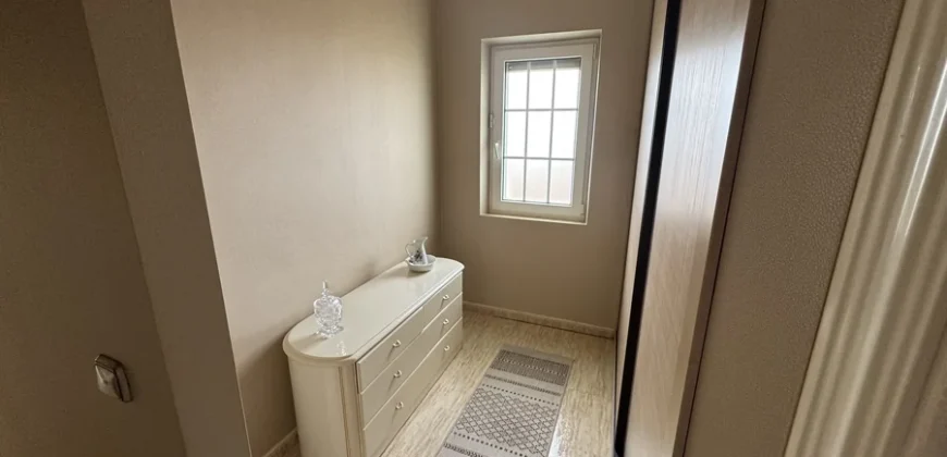 Chalet en venta en Baltanás con patio, merendero y garaje