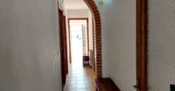 Casa rustica de tres habitaciones con patio Casa rustica de tres habitaciones con patio