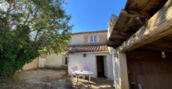 Casa independiente con patio en Capillas. Casa independiente con patio en Capillas.