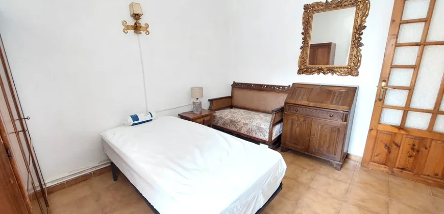 Casa rustica de tres habitaciones con patio