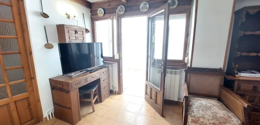 Casa rustica de tres habitaciones con patio