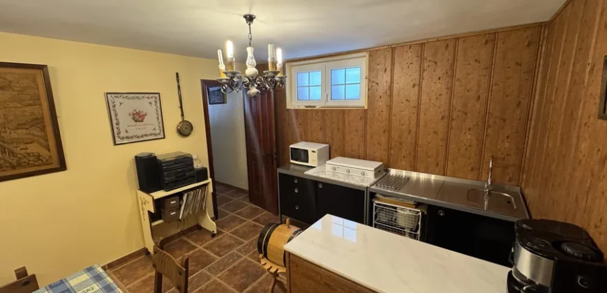 Chalet en venta en Baltanás con patio, merendero y garaje