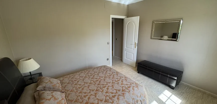 Chalet en venta en Baltanás con patio, merendero y garaje