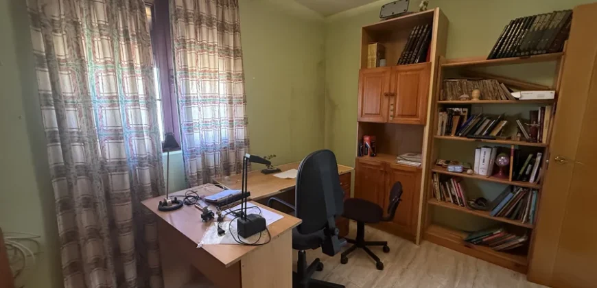 Casa en venta en Frechilla con piscina, jardín y garaje
