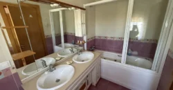 Casa en venta en Frechilla con piscina, jardín y garaje Casa en venta en Frechilla con piscina, jardín y garaje