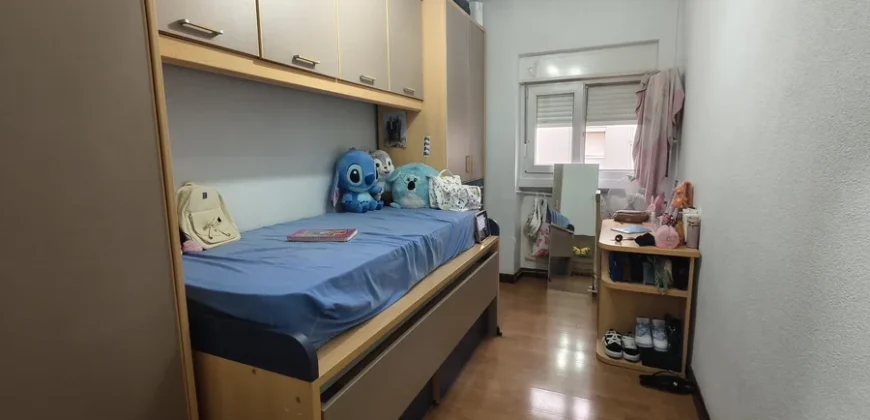 Piso para entrar a vivir de tres habitaciones sin ascensor