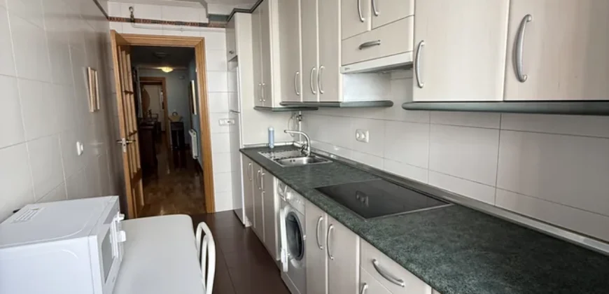 Piso de tres habitaciones dos baños con garaje y trastero