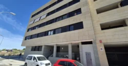Piso de cuatro habitaciones dos baños con garaje y trastero Piso de cuatro habitaciones dos baños con garaje y trastero