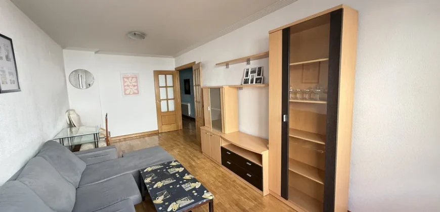Piso de tres habitaciones dos baños con garaje y trastero