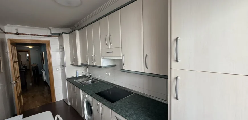 Piso de tres habitaciones dos baños con garaje y trastero