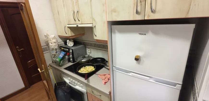 Piso para entrar a vivir de tres habitaciones sin ascensor