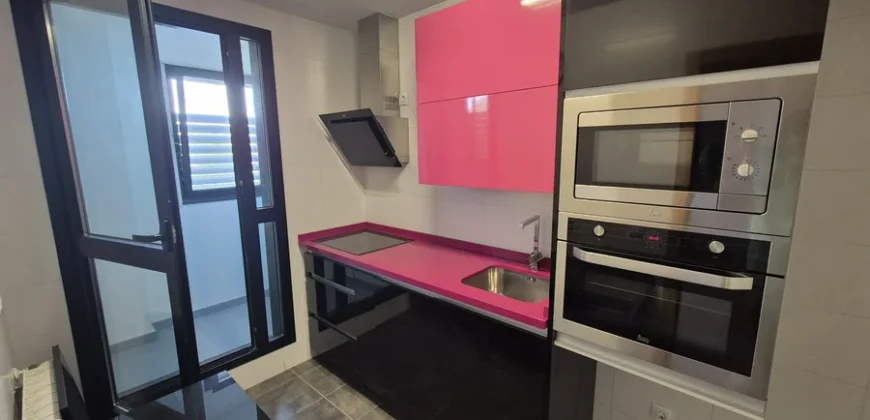 Piso de cuatro habitaciones dos baños con garaje y trastero