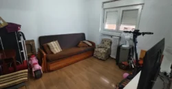 Piso para entrar a vivir de tres habitaciones sin ascensor Piso para entrar a vivir de tres habitaciones sin ascensor