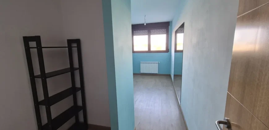 Piso de cuatro habitaciones dos baños con garaje y trastero