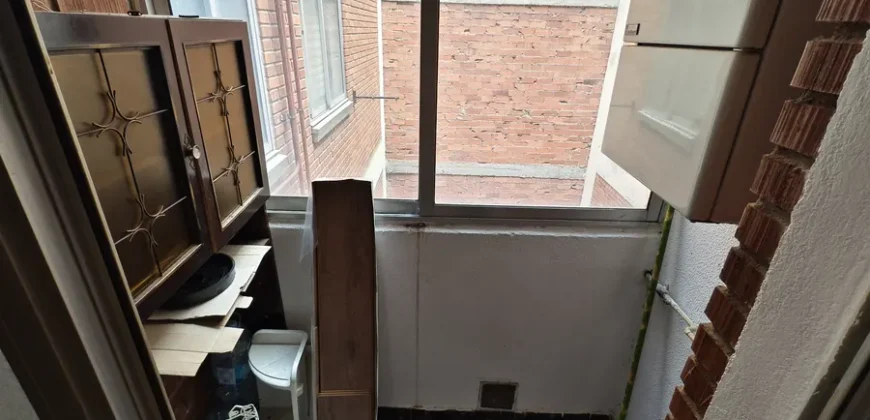 Piso de cuatro habitaciones con terraza