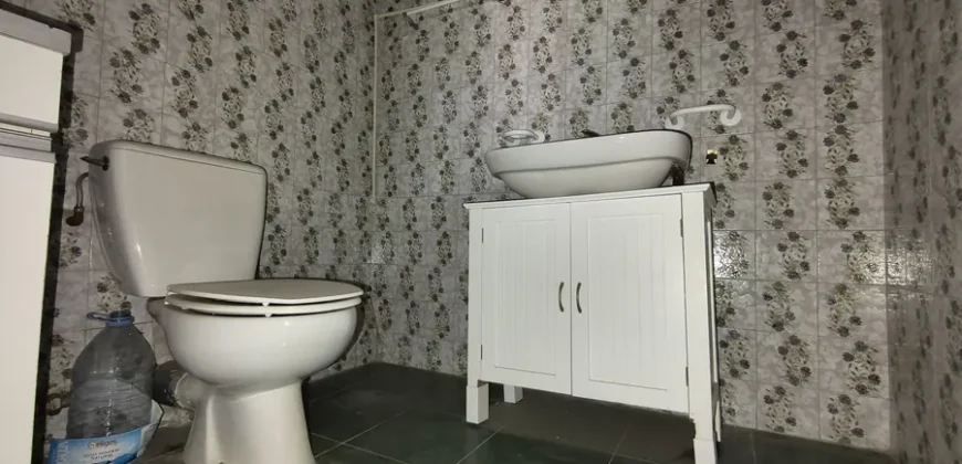 Piso de cuatro habitaciones con terraza