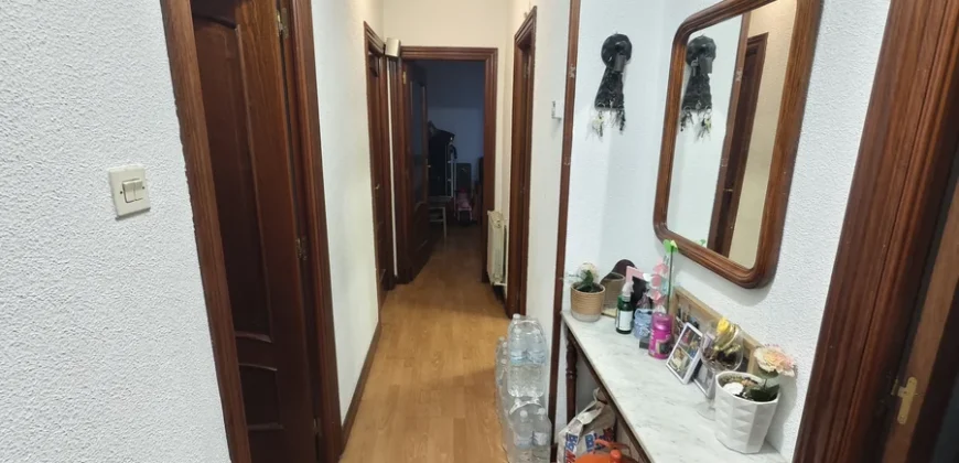 Piso para entrar a vivir de tres habitaciones sin ascensor