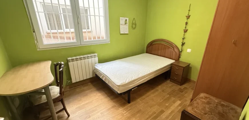 Piso de tres habitaciones dos baños con garaje y trastero